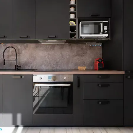 Idéal Couple&Famille, Pied dans l'eau - Vue Mer - Quartier Calme - Wi- Fi Haut Débit - Parking Gratuit - Climatisation - Netflix - Animeaux Acceptés - Prés du Port - Cap d'Agde * Agde