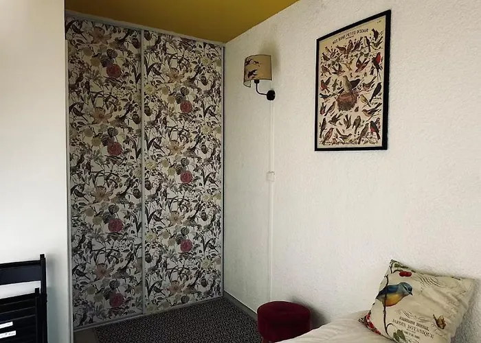 Idéal Couple&Famille, Pied dans l'eau - Vue Mer - Quartier Calme - Wi- Fi Haut Débit - Parking Gratuit - Climatisation - Netflix - Animeaux Acceptés - Prés du Port - Cap d'Agde Agde