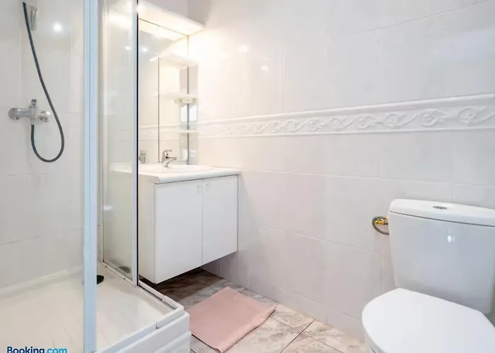 Appartamento Idéal Couple&Famille, Pied dans l'eau - Vue Mer - Quartier Calme - Wi- Fi Haut Débit - Parking Gratuit - Climatisation - Netflix - Animeaux Acceptés - Prés du Port - Cap d'Agde *