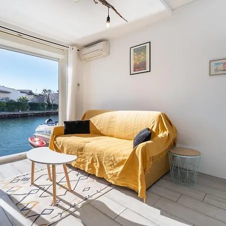 Ideal Couple & Famille, Pied Dans L'eau - Vue - Quartier Calme - Wi- Fi Debit - Parking Gratuit - Climatisation - Netflix - Animeaux Acceptes - Pres Du Port - Cap D'agde Apartment *