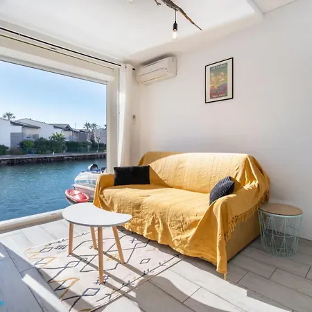 Idéal Couple&famille,vue - Quartier Calme Parking Gratuit - Climatisation - Animaux Acceptés