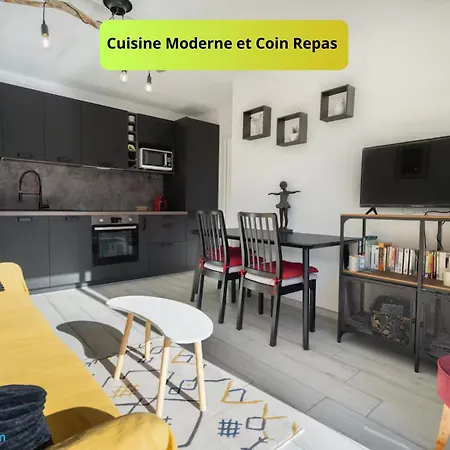 Ideal Couple & Famille,Vue Mer - Quartier Calme Parking Gratuit - Climatisation - Animaux Acceptes 公寓